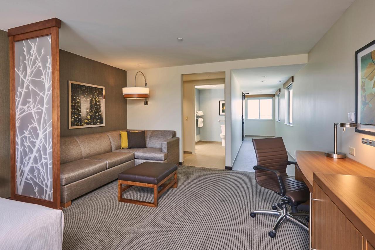 Hyatt Place Toronto/Mississauga Centre Экстерьер фото