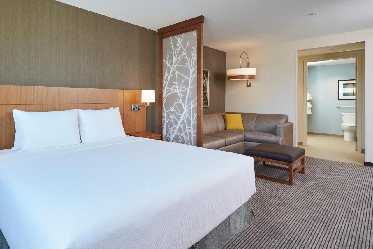 Hyatt Place Toronto/Mississauga Centre Экстерьер фото